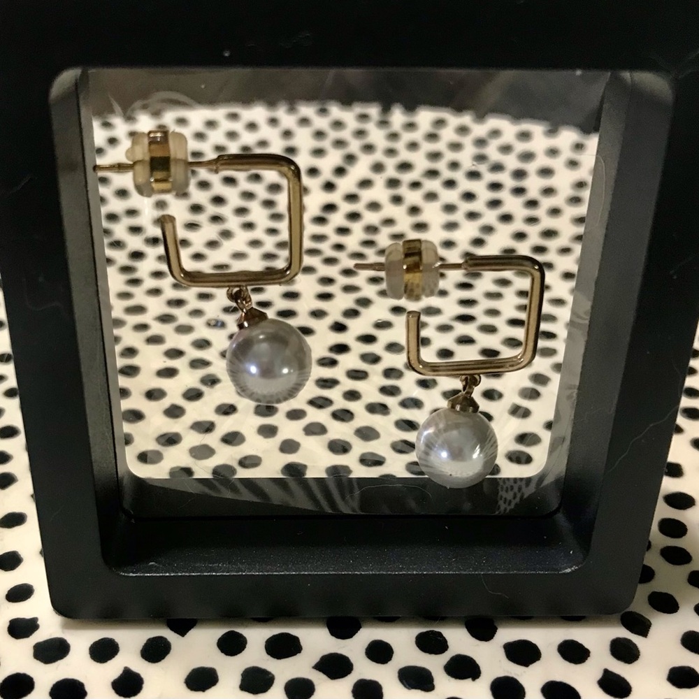 ZIGL Pearl Earrings - Picture 8 of 8